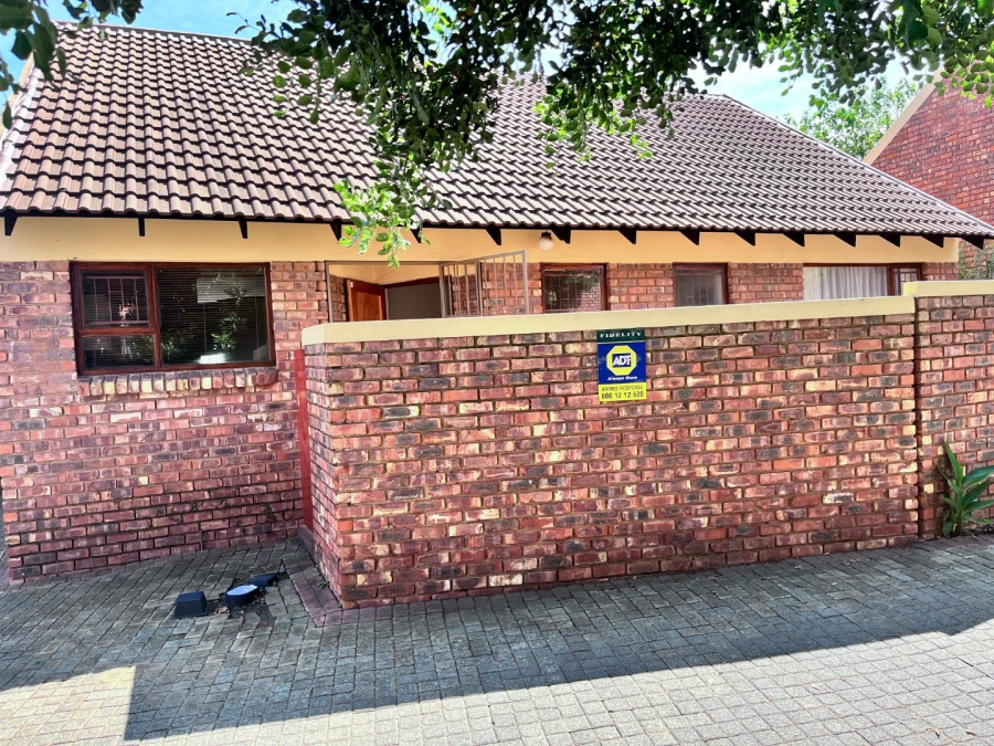 3 Bedroom Property for Sale in Langenhovenpark Free State